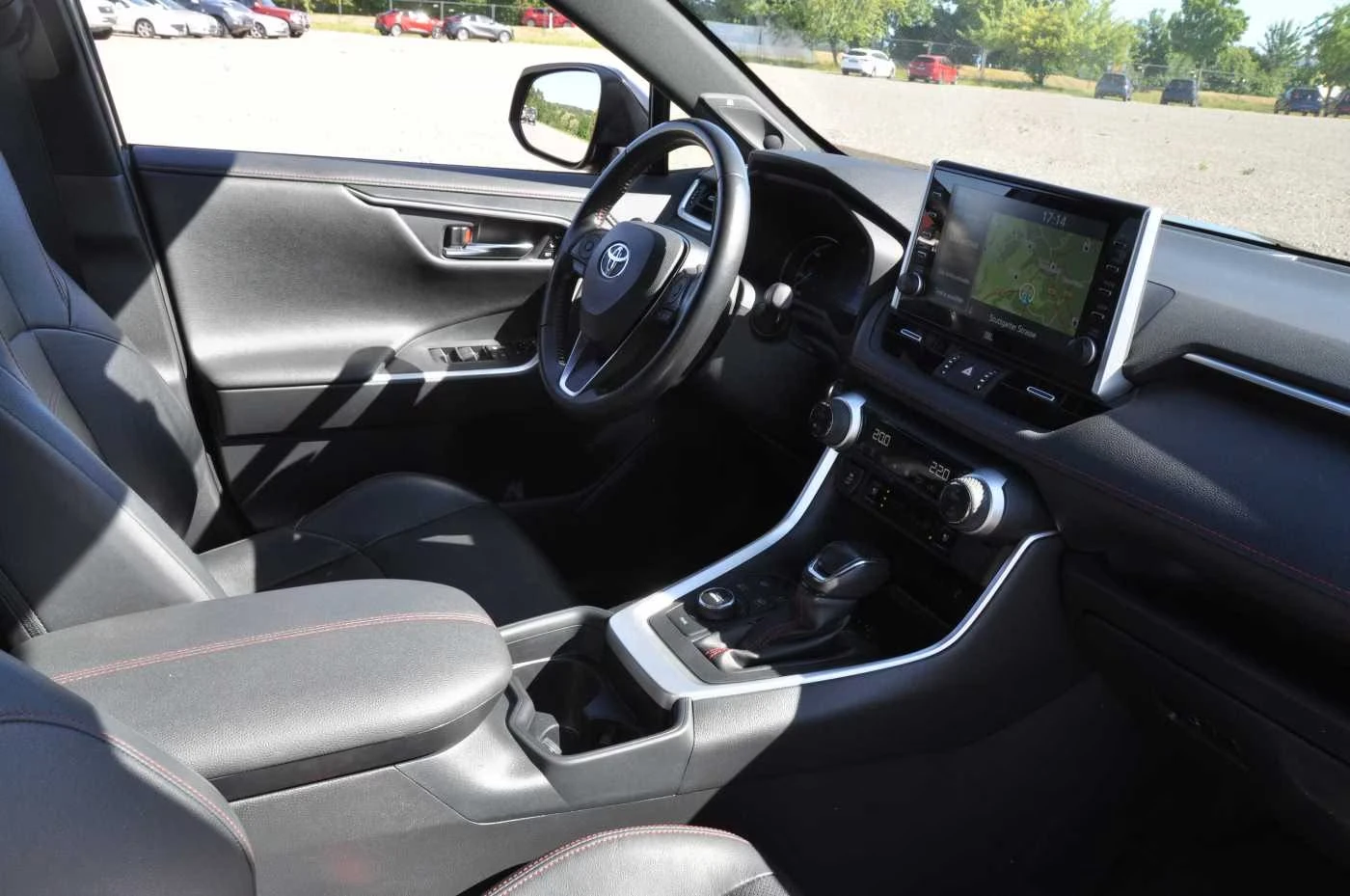 Toyota Rav4 PHEV/306HP/4x4/HUD/TECHNIK/MEMO/CAM/NAVI/302h, снимка 8 - Автомобили и джипове - 55333507