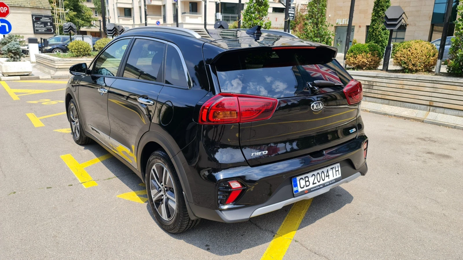 Kia Niro, снимка 4 - Автомобили и джипове - 55530380
