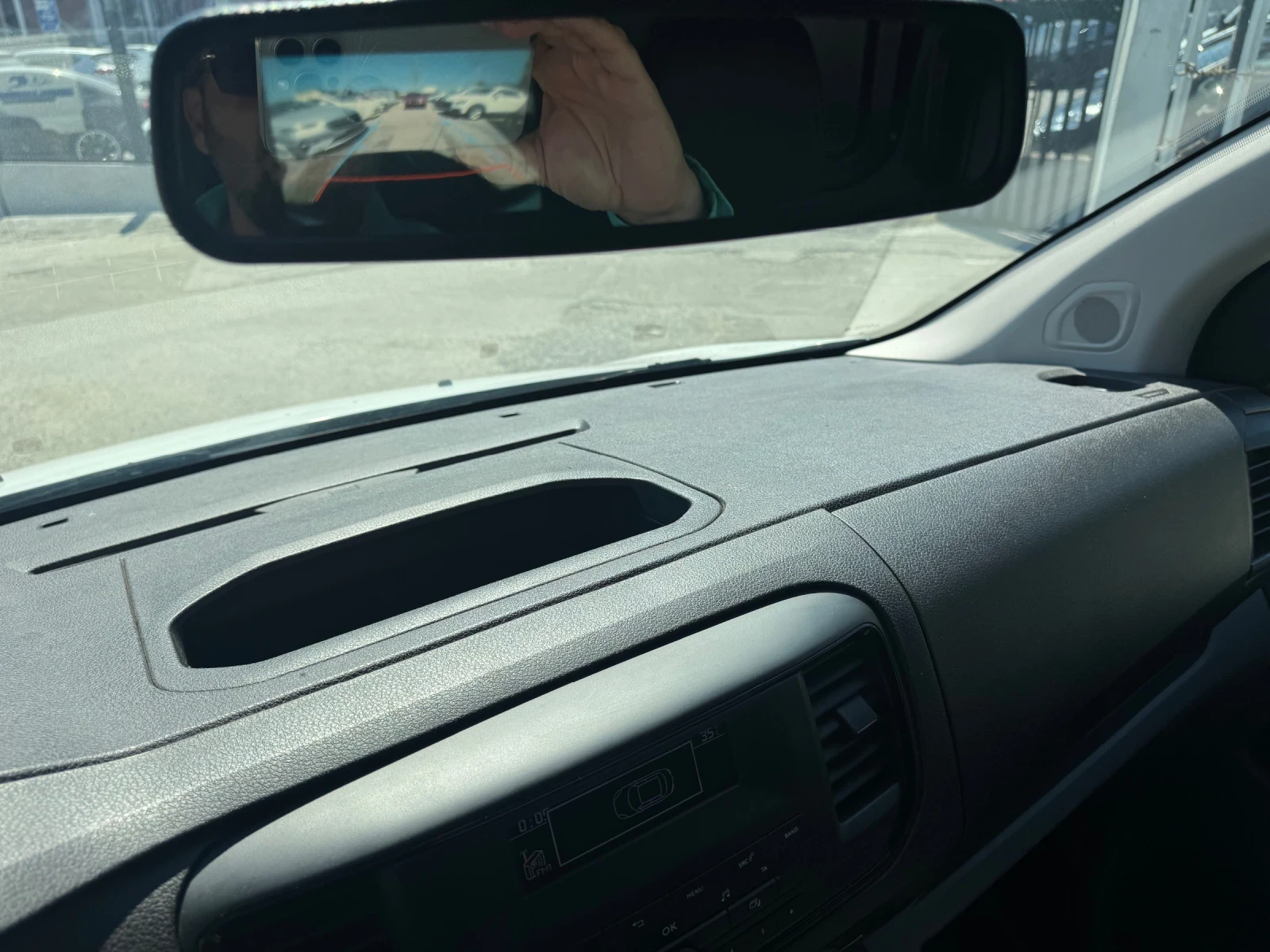 Opel Vivaro AUTOMAT* КОЖА* КАМЕРА* 2.0d 122hp* euro 6, снимка 2 - Бусове и автобуси - 55737133