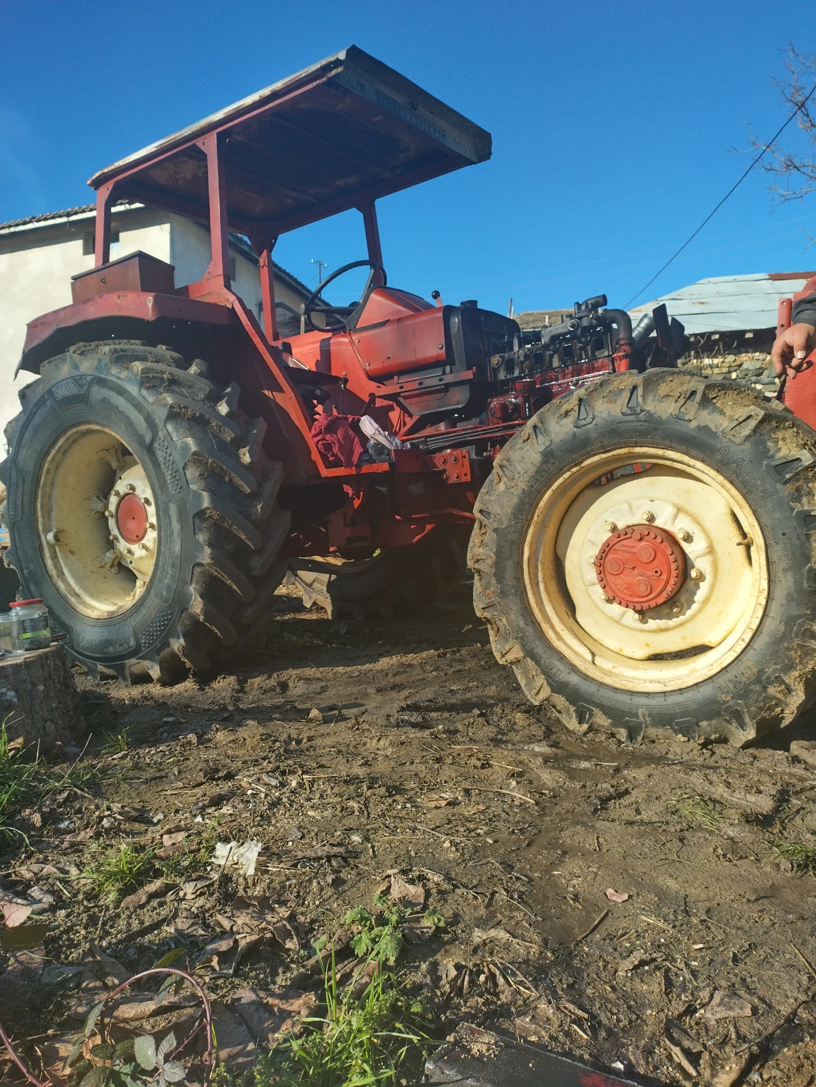 ������� International Keis Internacional 744 | Mobile.bg � ����������� 1