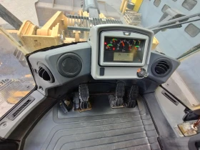 Челен товарач Cat 972М, снимка 17