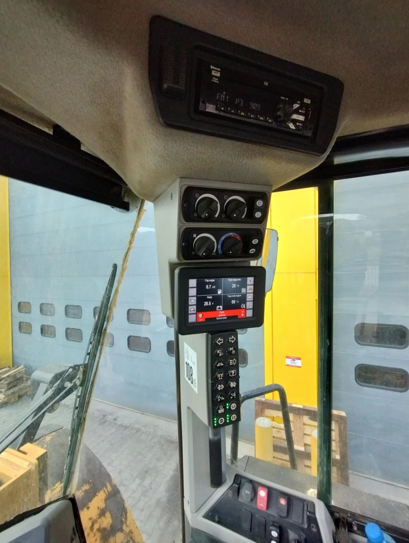 Челен товарач Cat 972М, снимка 16 - Индустриална техника - 50775865