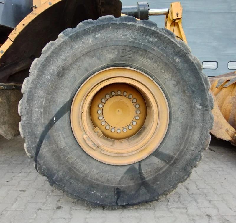 Челен товарач Cat 972М, снимка 8 - Индустриална техника - 50775865