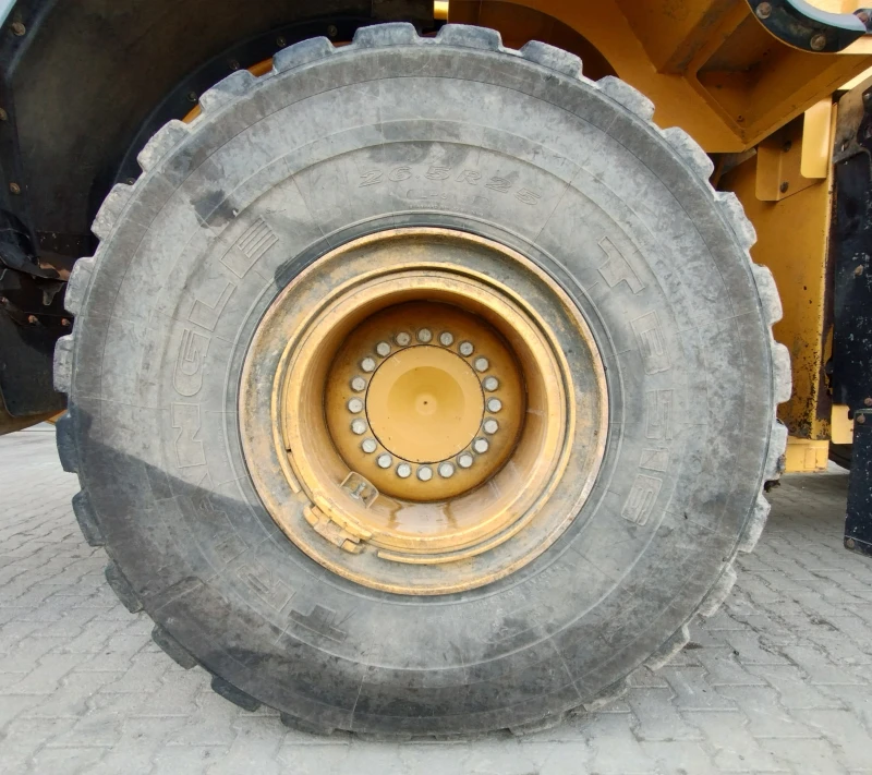 Челен товарач Cat 972М, снимка 9 - Индустриална техника - 50775865