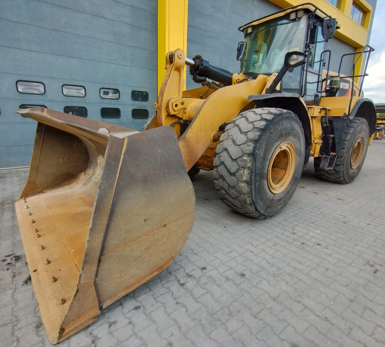 Челен товарач Cat 972М - изображение 2