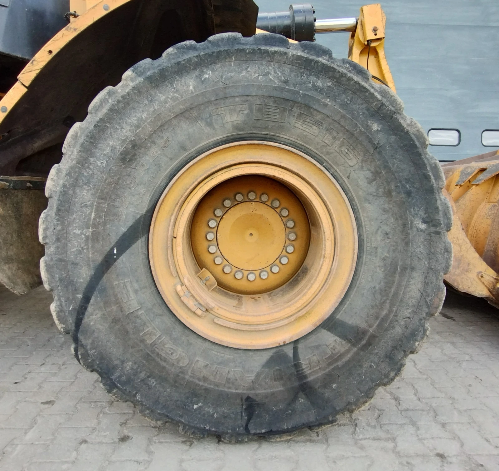 Челен товарач Cat 972М - изображение 8