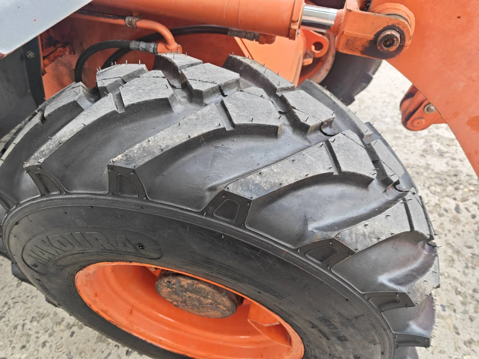Челен товарач Hitachi ZW80 -НОВ ВНОС, снимка 9 - Индустриална техника - 54630056