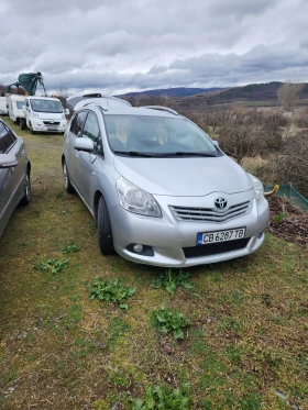 Toyota Corolla verso Verso sport  с 2 места ( товарна), снимка 1