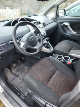 Toyota Corolla verso Verso sport  с 2 места ( товарна), снимка 6