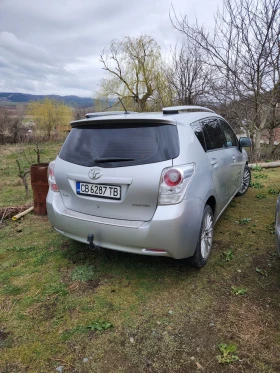 Toyota Corolla verso Verso sport  с 2 места ( товарна), снимка 4