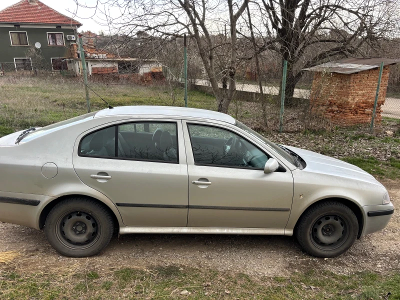 Skoda Octavia 1.9 TDI, снимка 2 - Автомобили и джипове - 49519238