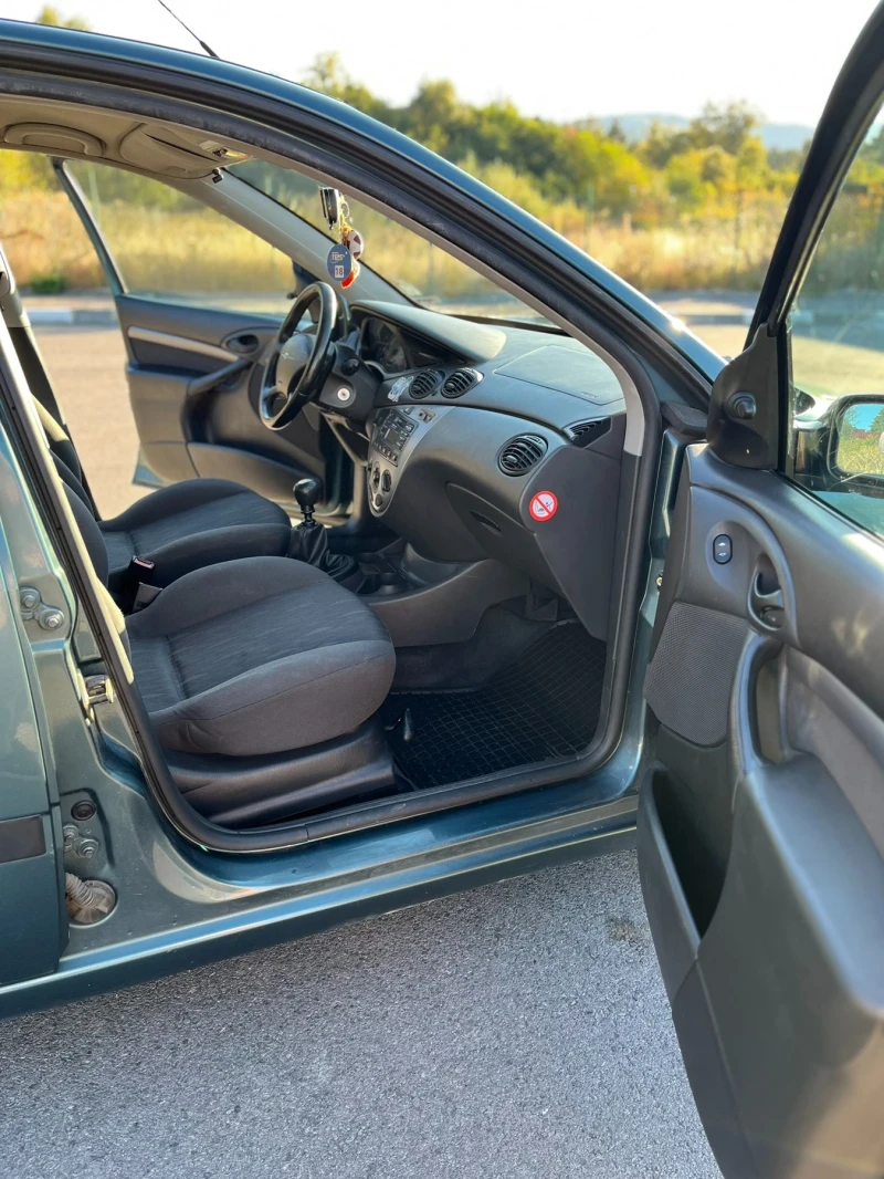Ford Focus 1.8 tdci, снимка 8 - Автомобили и джипове - 52270845