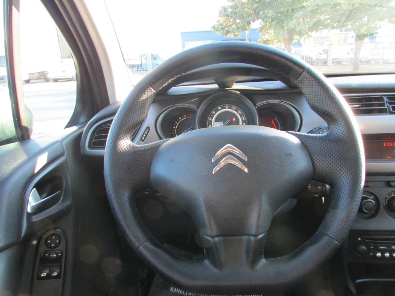 Citroen C3 1.2i EURO5B, снимка 11 - Автомобили и джипове - 51858577