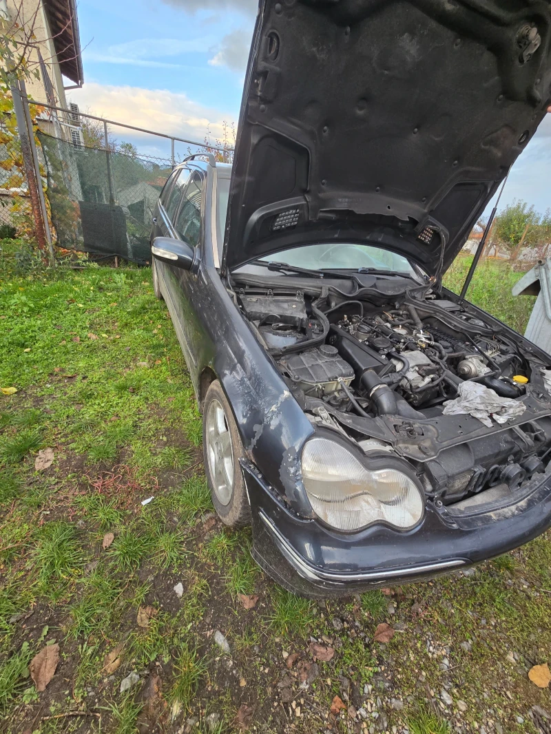 Mercedes-Benz C 200 C200cdi 2.2, снимка 11 - Автомобили и джипове - 52368896