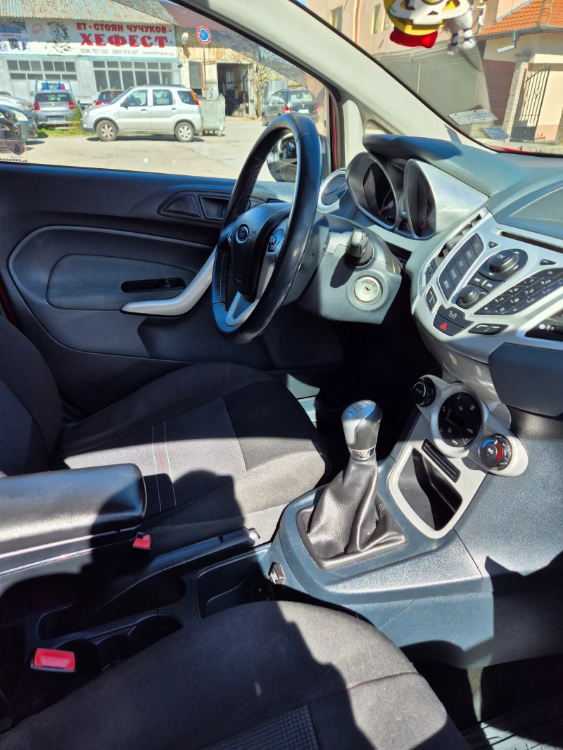 Ford Fiesta, снимка 14 - Автомобили и джипове - 52799947