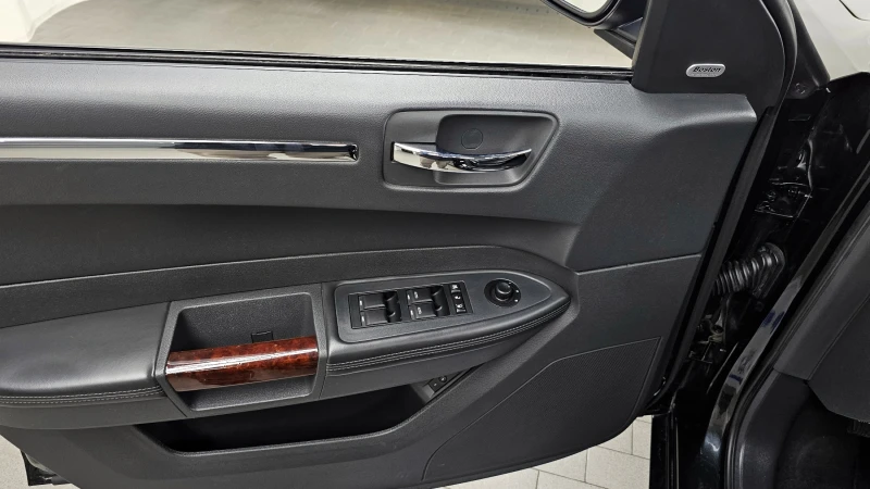 Chrysler 300c 3.0Diesel autogeorge.com, снимка 16 - Автомобили и джипове - 53322252