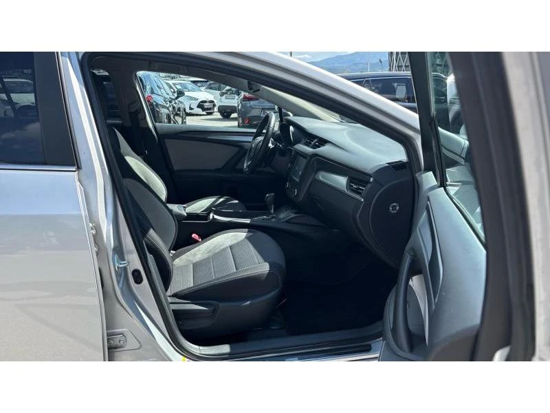 Toyota Avensis TS 1.8P TEAM D CVT, снимка 6 - Автомобили и джипове - 54626958
