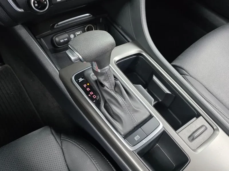Kia K5 2.0 Lpi Luxury, снимка 8 - Автомобили и джипове - 56589686