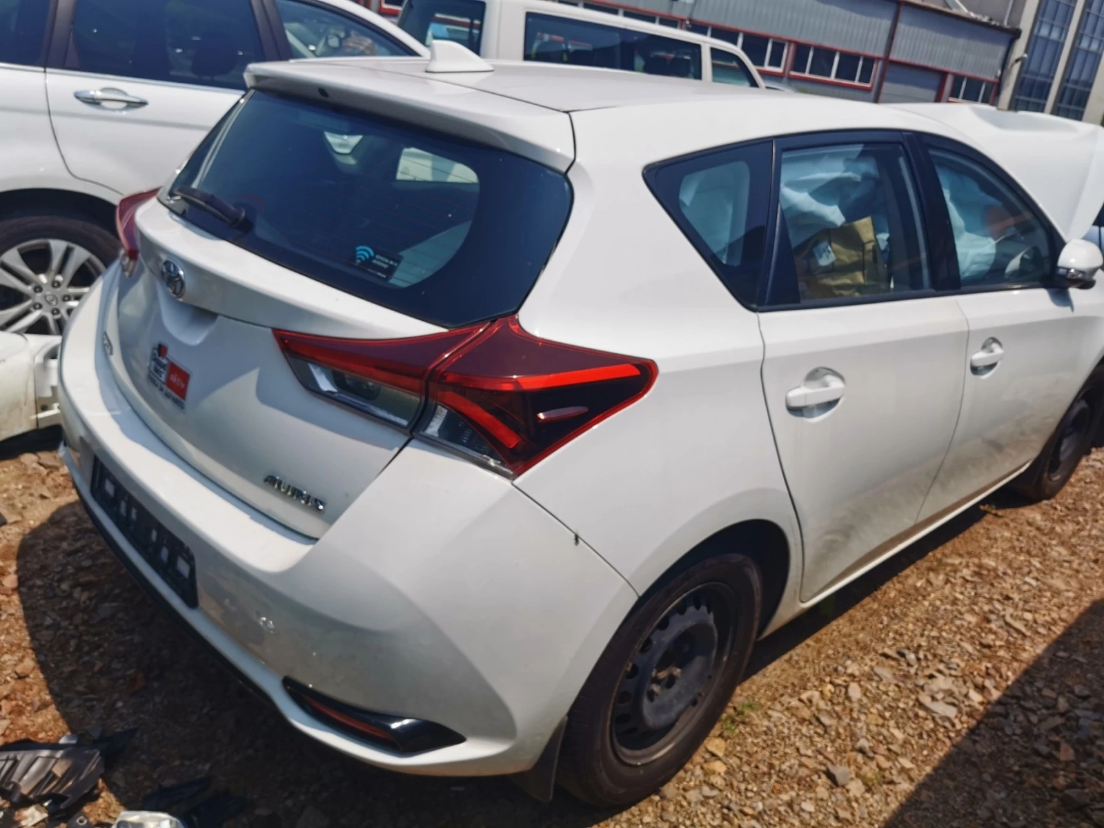 Toyota Auris 1300I - изображение 3