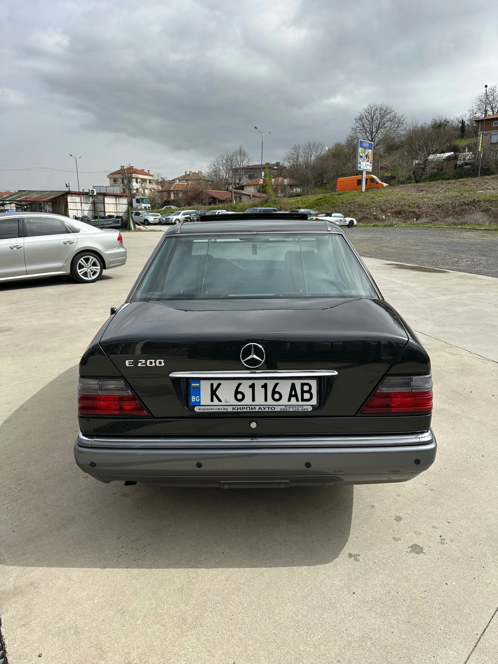 Mercedes-Benz E 200  - изображение 5