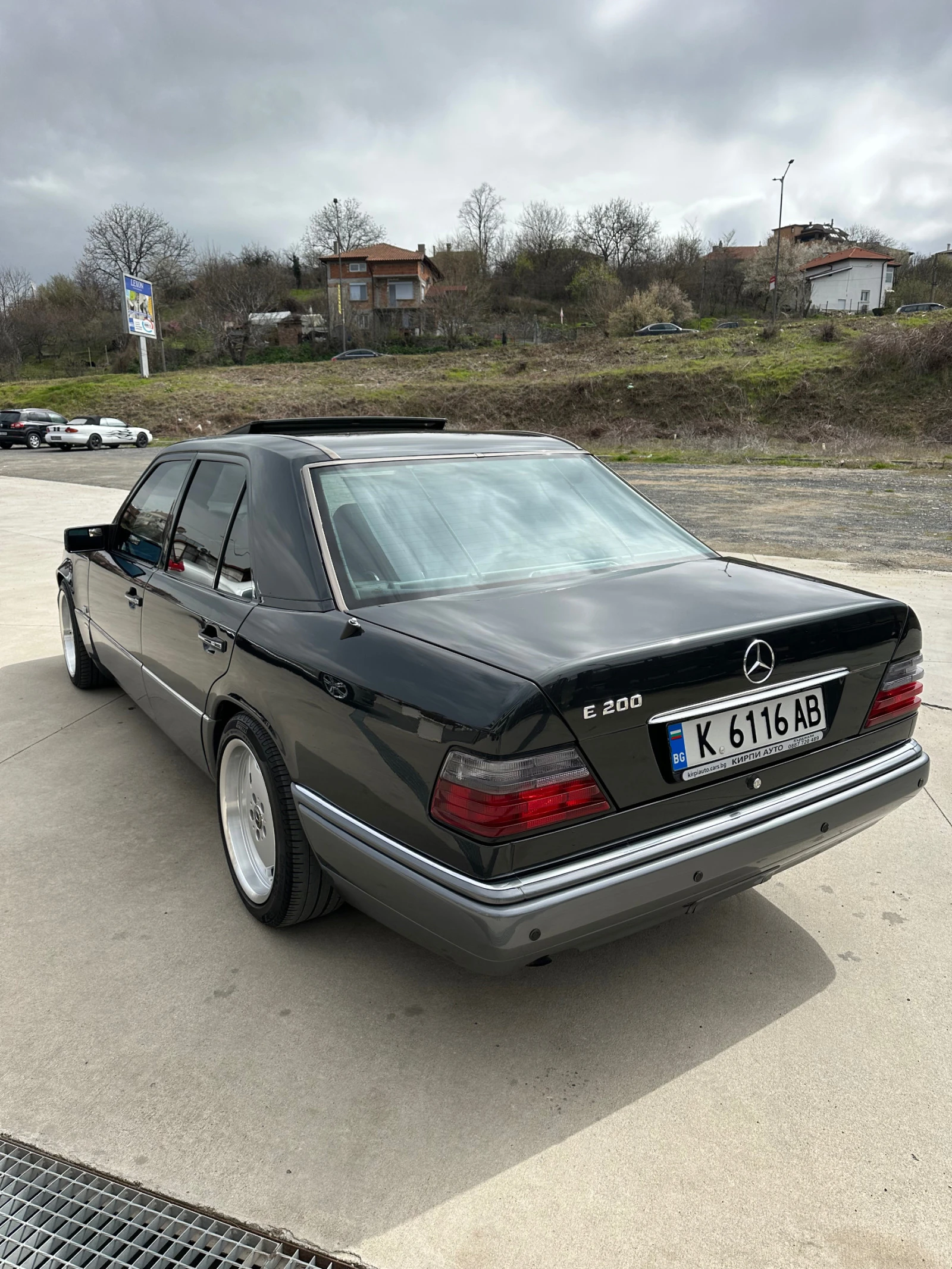 Mercedes-Benz E 200  - изображение 4