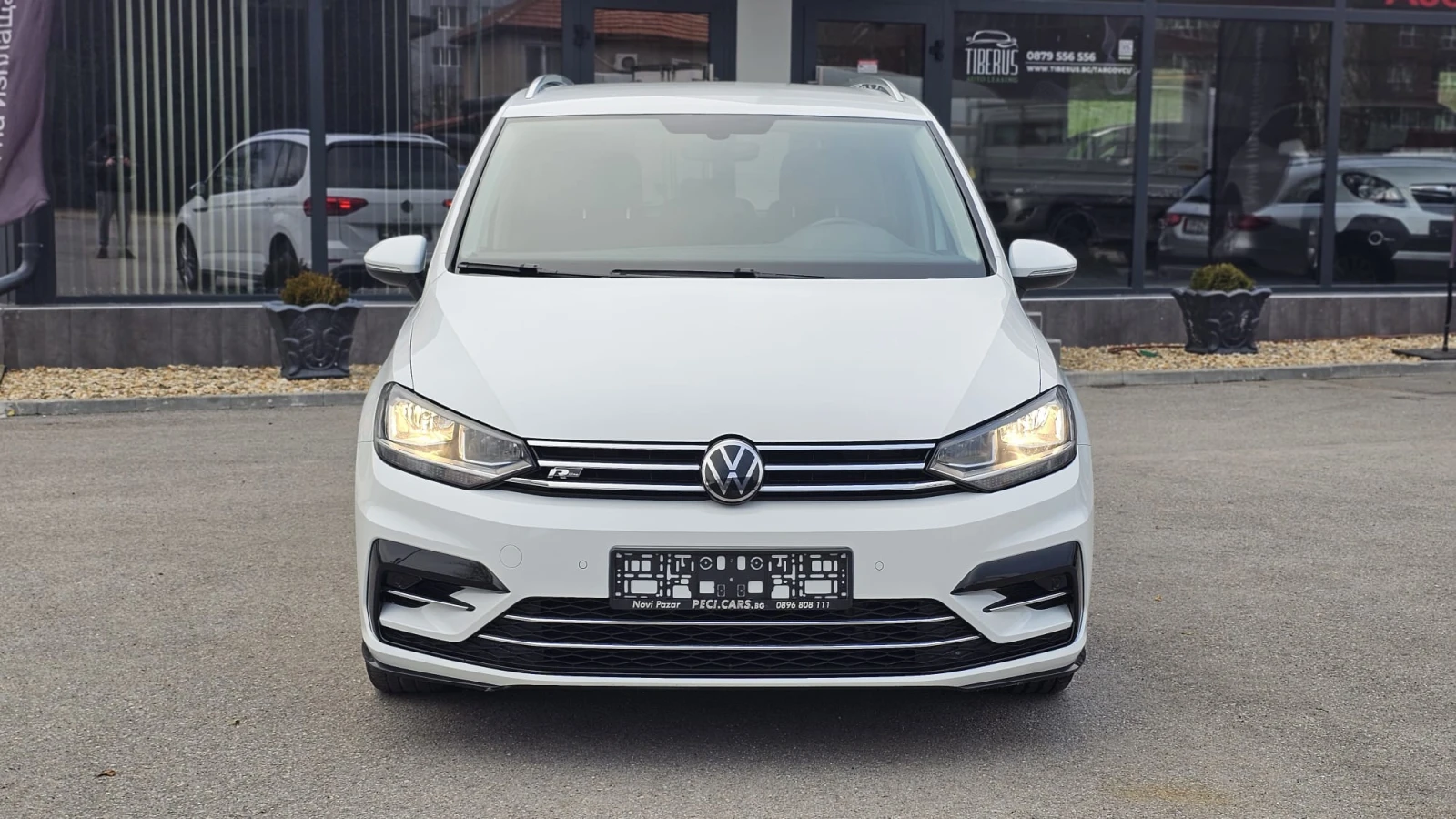 VW Touran R-Line 2.0TDI 7DSG IT-7 МЕСТА-ДИСТРОНИК-ЛИЗИНГ - изображение 2