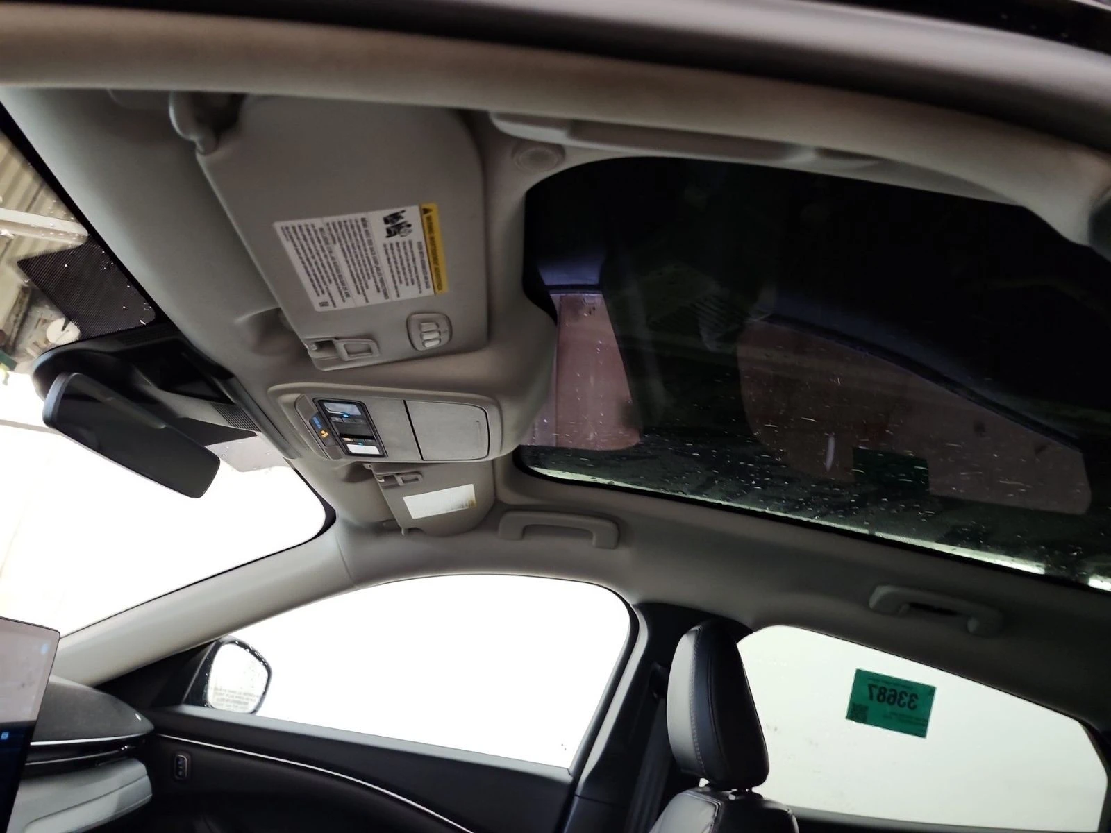 Ford Mustang Mach-E PREMIUM С РЕГИСТРАЦИЯ & АВТО КРЕДИТ , снимка 10 - Автомобили и джипове - 53877610