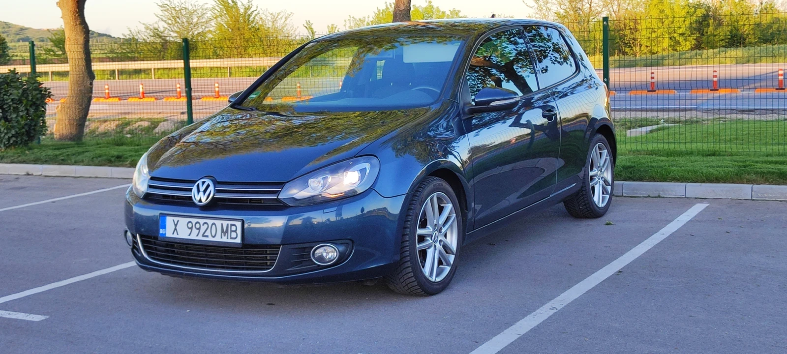 VW Golf 1.4Т, снимка 4 - Автомобили и джипове - 53942440