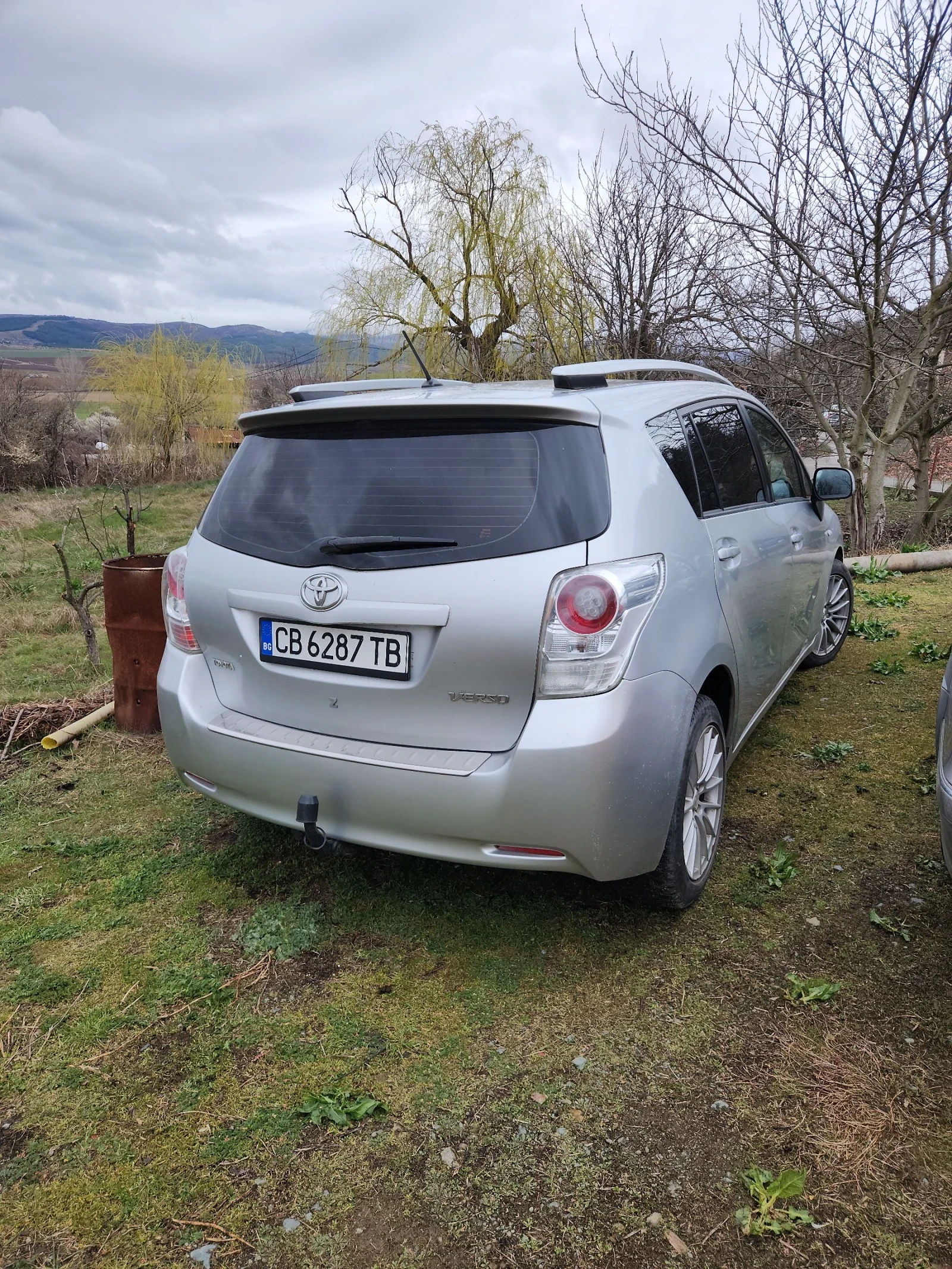 Toyota Corolla verso Verso sport  с 2 места ( товарна), снимка 4 - Автомобили и джипове - 54640384