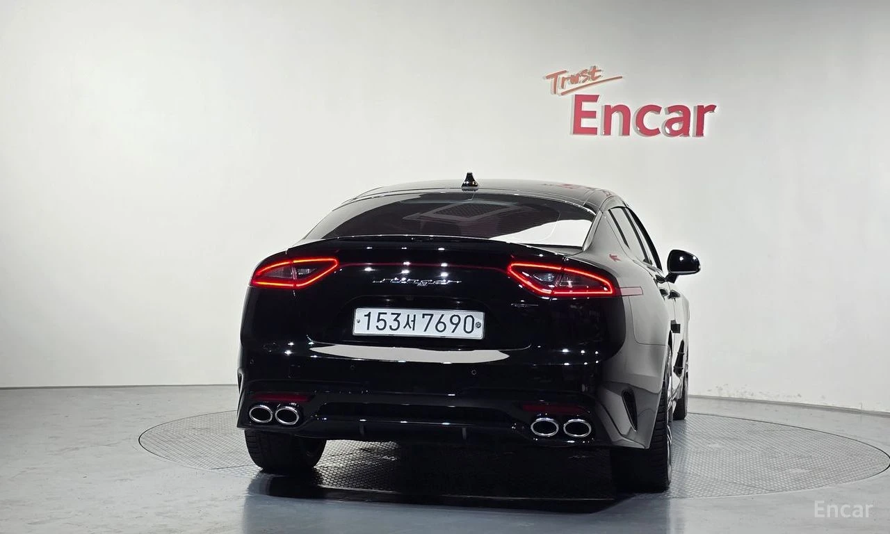Kia Stinger 3.3* TURBO* GT* ПОДГРЕВ* ОБДУХВАНЕ* ХЕДЪП* LANE* A, снимка 4 - Автомобили и джипове - 55044695