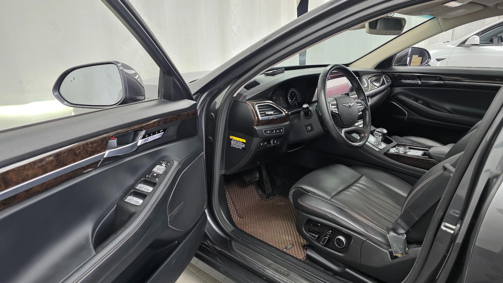 Genesis G90 3.8 AWD* Luxury, снимка 5 - Автомобили и джипове - 55086992