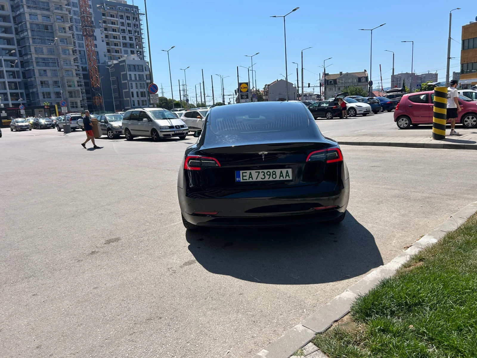 Tesla Model 3 STANDART RANGE PLUS Европейска в ГАРАНЦИЯ, снимка 5 - Автомобили и джипове - 55102576
