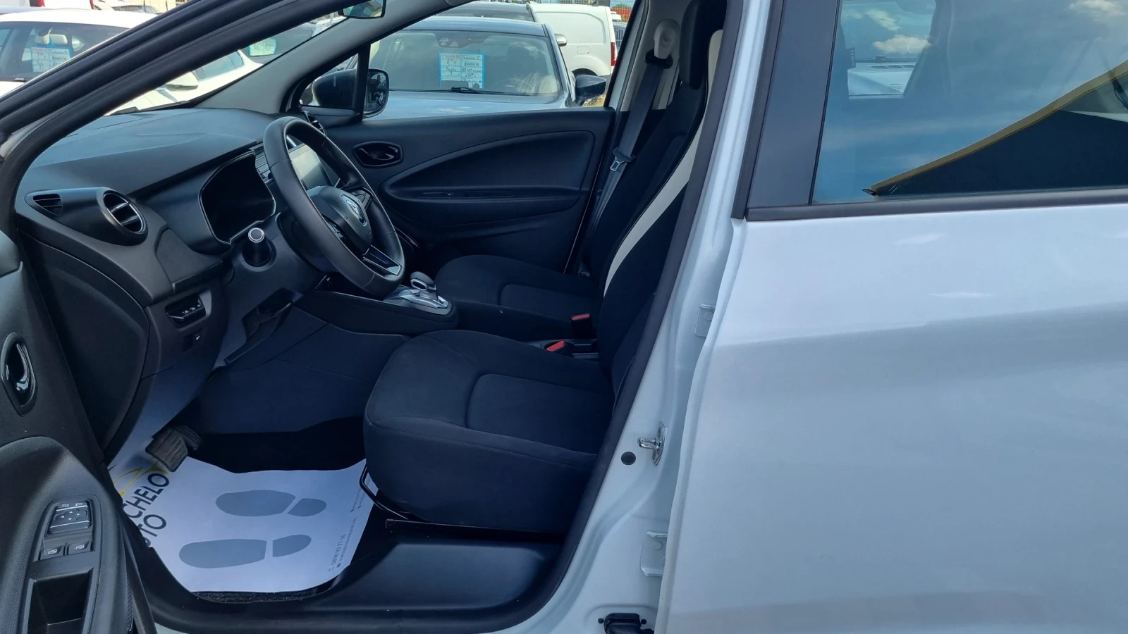 Renault Zoe 51kw LIFE, снимка 7 - Автомобили и джипове - 55347764