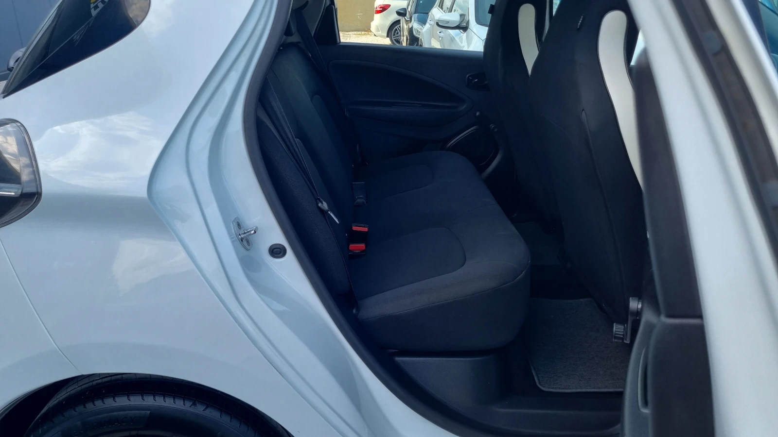 Renault Zoe 51kw LIFE, снимка 11 - Автомобили и джипове - 55347764