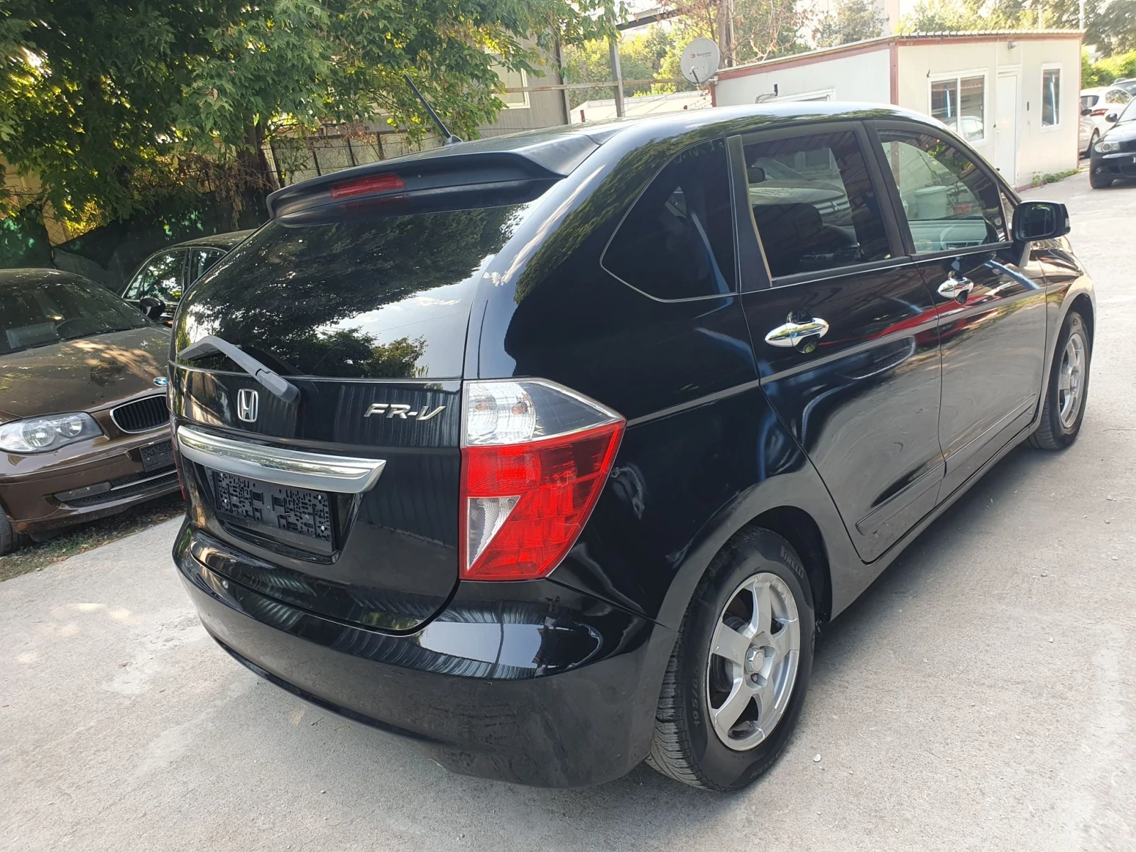 Honda Fr-v 1.7 КLIIMA 125 ks..6 MESTA .NOVA , снимка 4 - Автомобили и джипове - 55571368