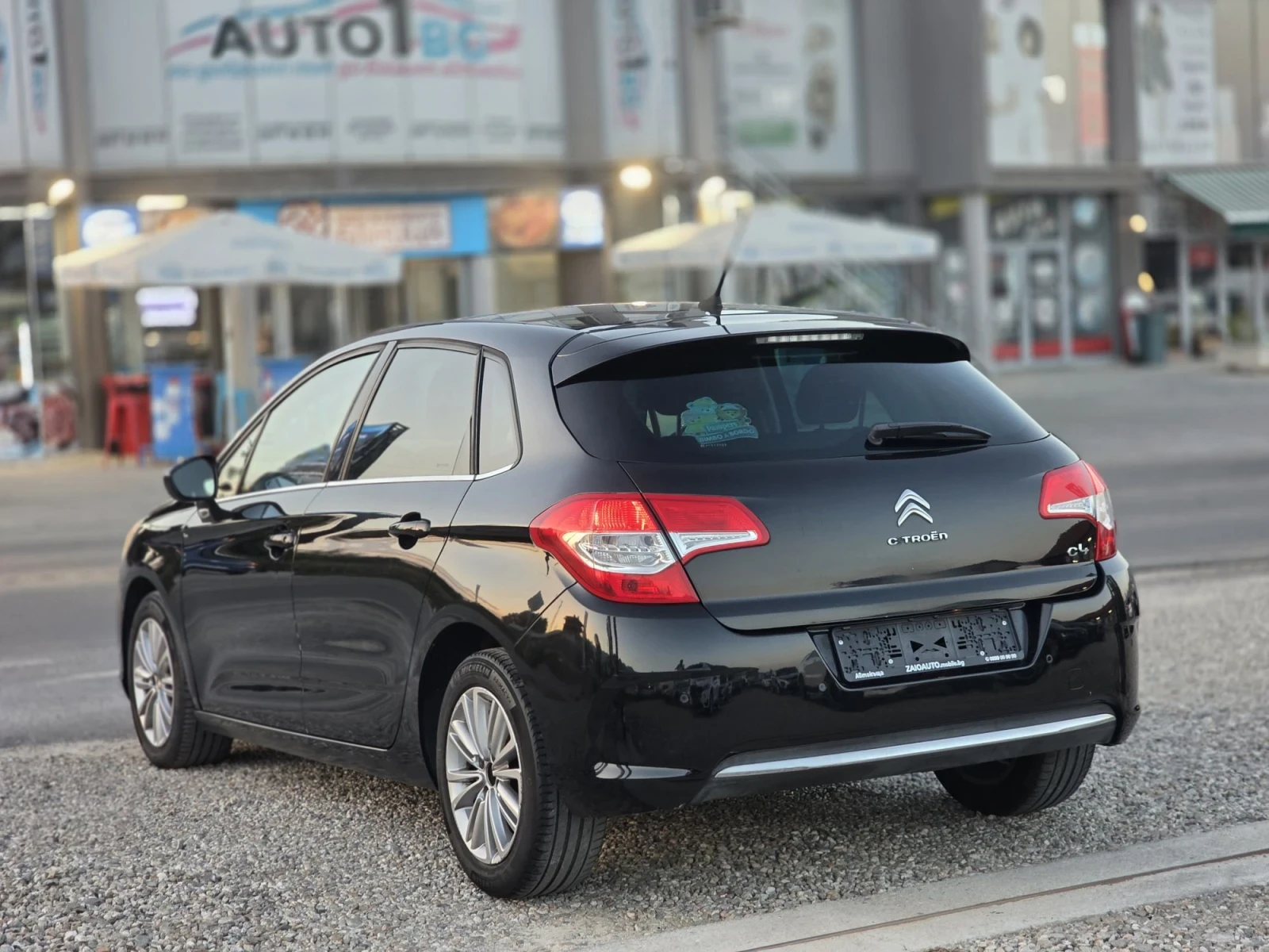 Citroen C4 1.6 HDI 92 k.c.  Exclusive Собствен Лизинг, снимка 3 - Автомобили и джипове - 55646459