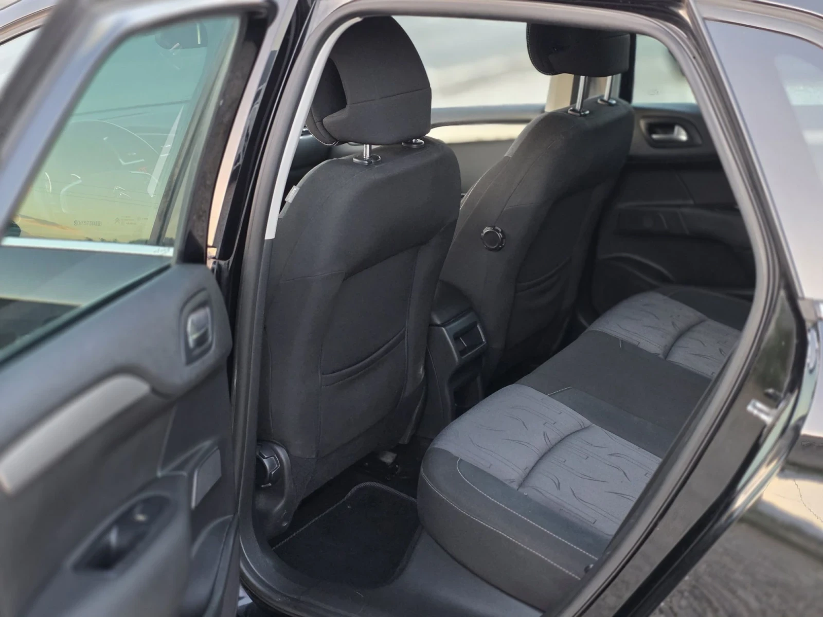 Citroen C4 1.6 HDI 92 k.c.  Exclusive Собствен Лизинг, снимка 10 - Автомобили и джипове - 55646459