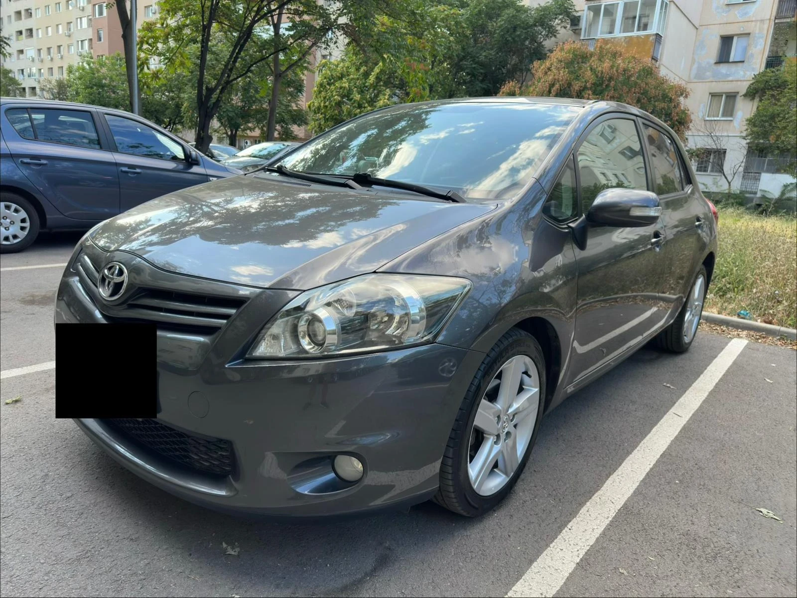 Toyota Auris 1.6i Климатроник/Навигация/ECO Mode, снимка 2 - Автомобили и джипове - 55728062