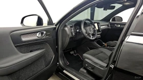 Volvo XC40 B4 Black Edition* КОЖА* НАВИ* ПАНО* 360, снимка 8
