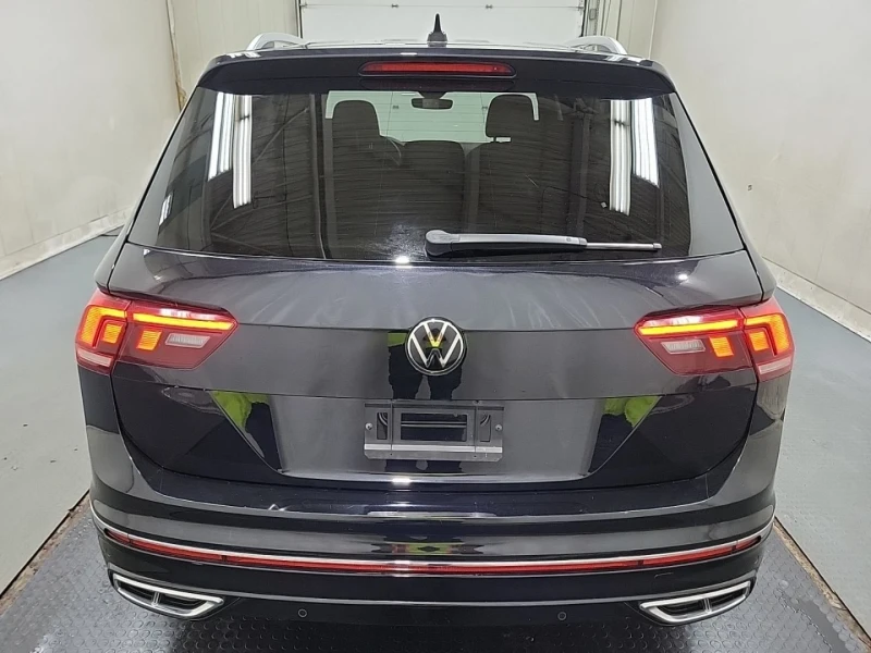 VW Tiguan Highline R-line* Обдух* Пано* Подгрев, снимка 4 - Автомобили и джипове - 52317887
