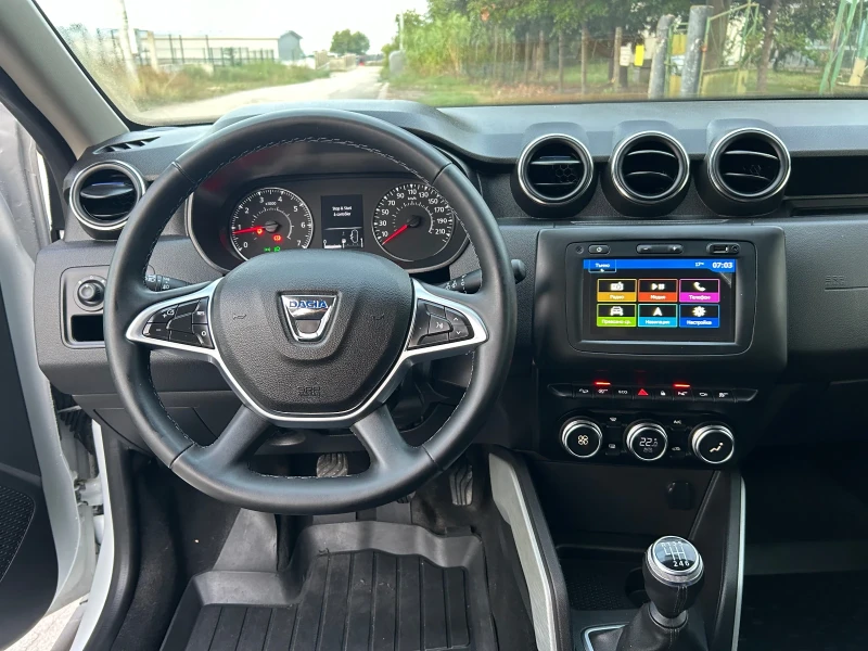 Dacia Duster Dacia Duster-1.333TCe4x4kameri360-Unikat-34368km., снимка 13 - Автомобили и джипове - 52829980