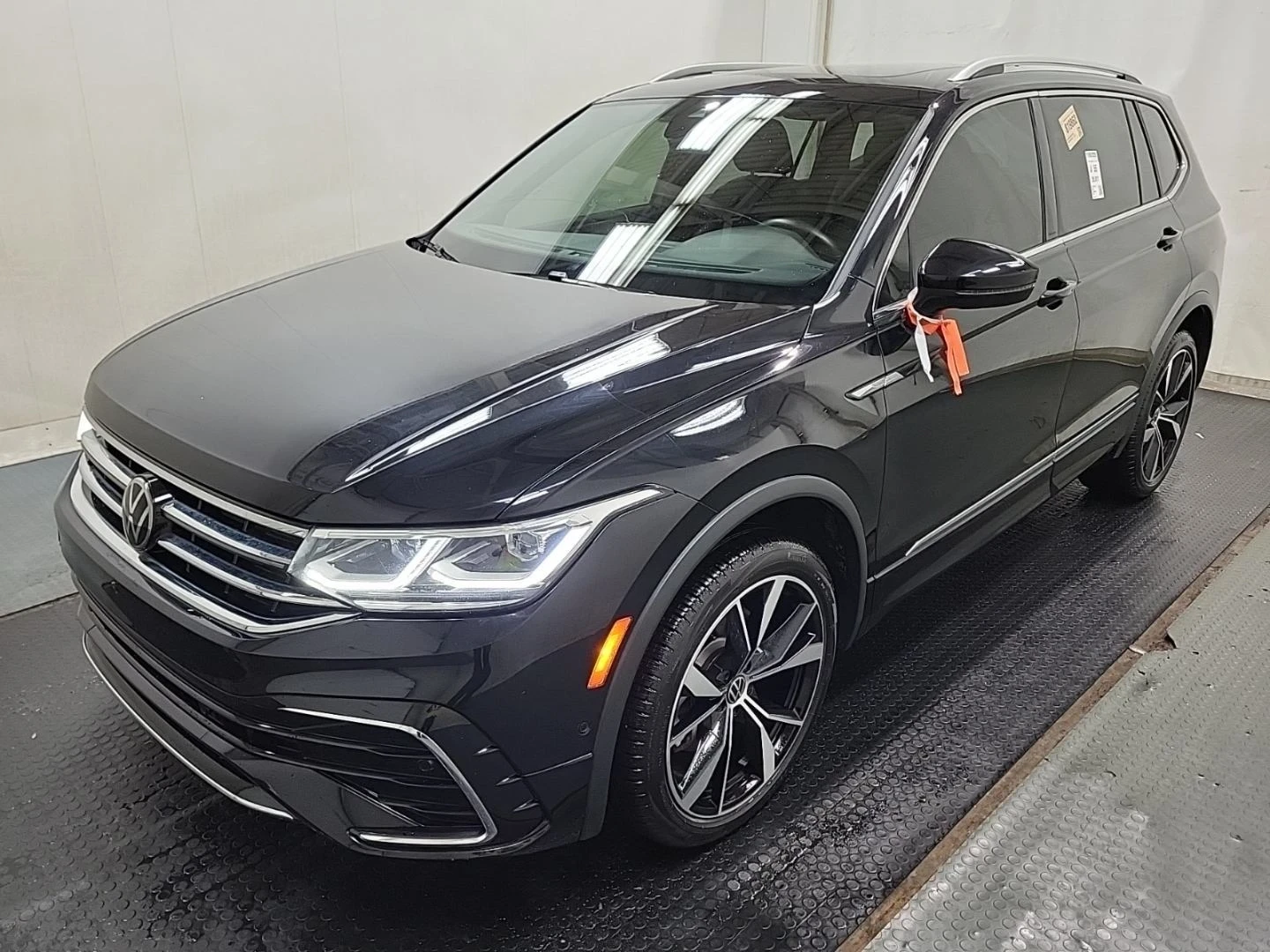 VW Tiguan Highline R-line* Обдух* Пано* Подгрев, снимка 1