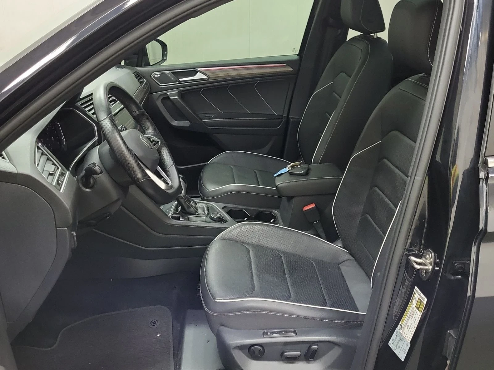 VW Tiguan Highline R-line* Обдух* Пано* Подгрев - изображение 5