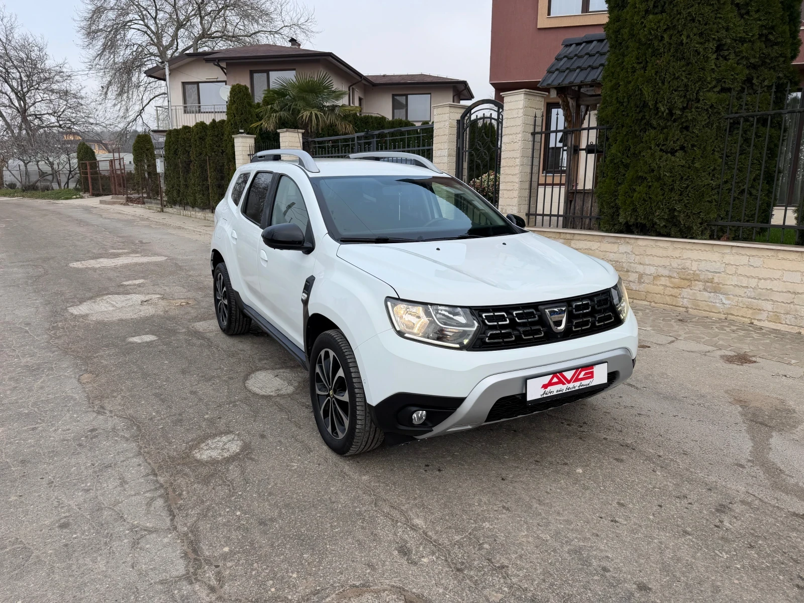 Dacia Duster Dacia Duster-1.333TCe4x4kameri360-Unikat-34368km. | Mobile.bg � ����������� 4
