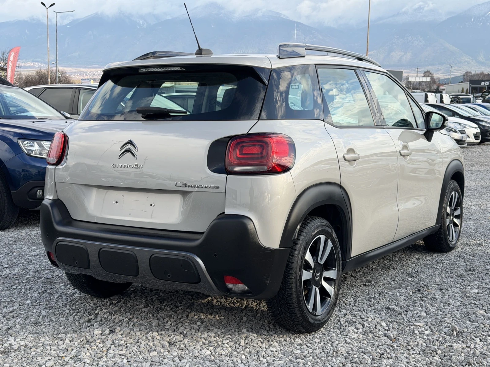 Citroen C3 Aircross 1.2i SHINE - изображение 3