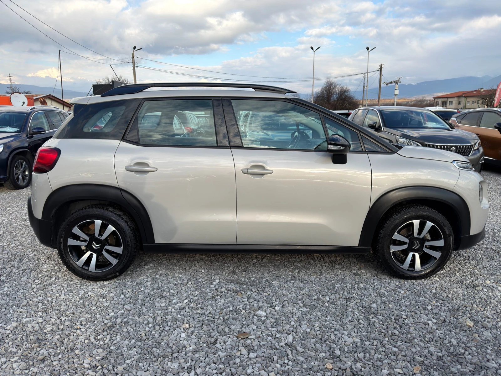 Citroen C3 Aircross 1.2i SHINE - изображение 2