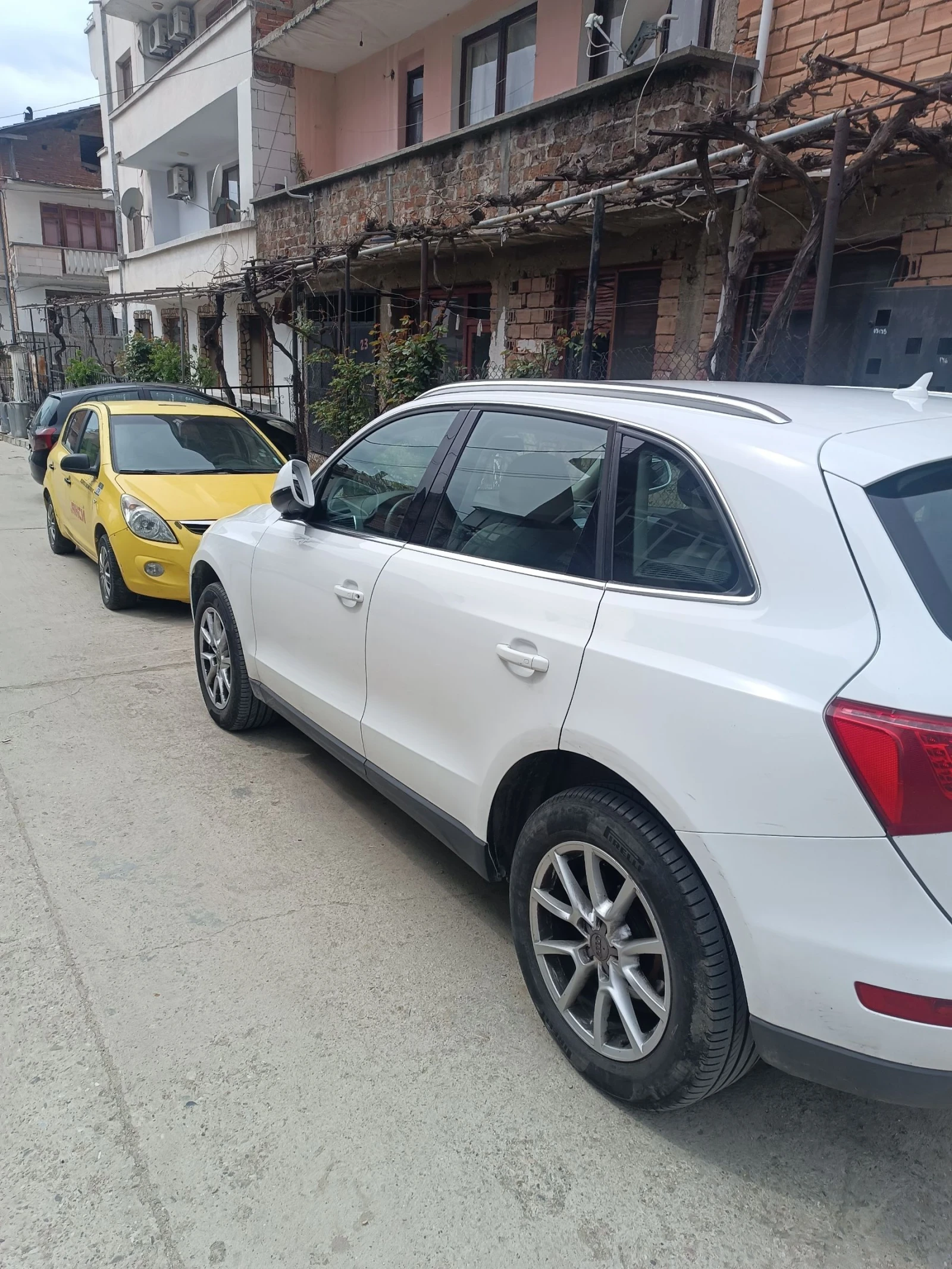 Audi Q5 2.0TDI quattro 170kc., снимка 4 - Автомобили и джипове - 54341757