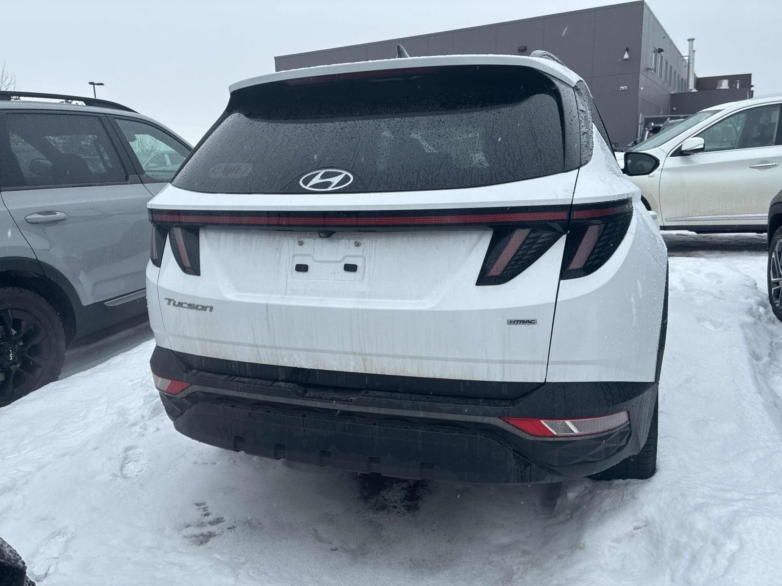 Hyundai Tucson URBAN EDITION* Pano* Back cam* Обдух* Подгрев* , снимка 5 - Автомобили и джипове - 54113025