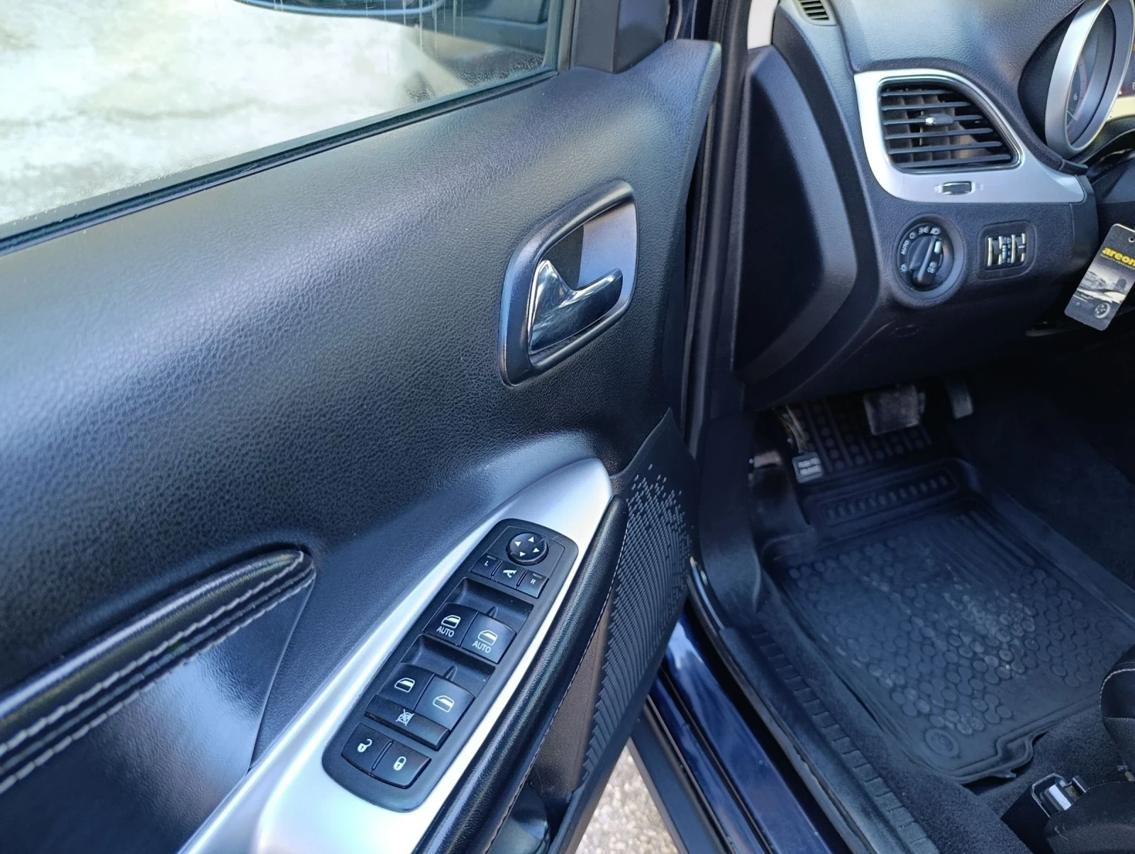 Fiat Freemont, снимка 14 - Автомобили и джипове - 54121823