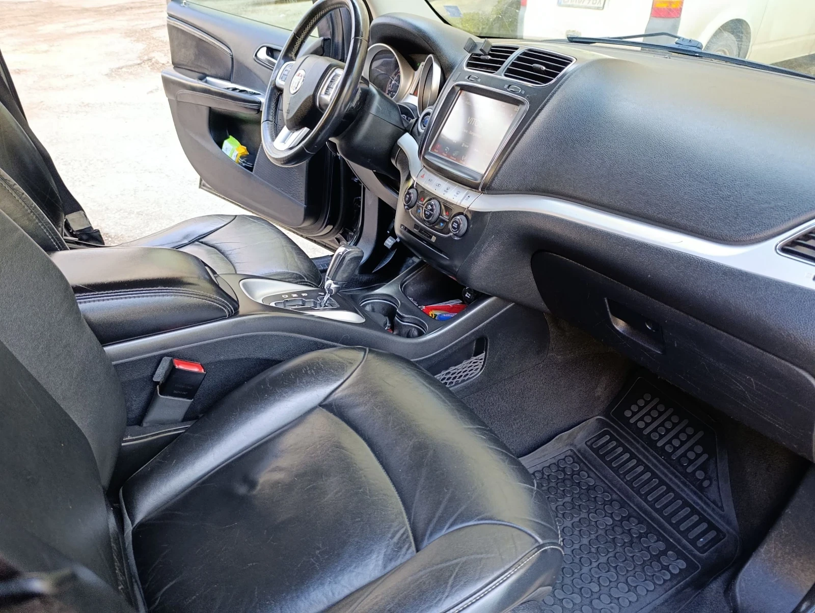 Fiat Freemont, снимка 3 - Автомобили и джипове - 54121823